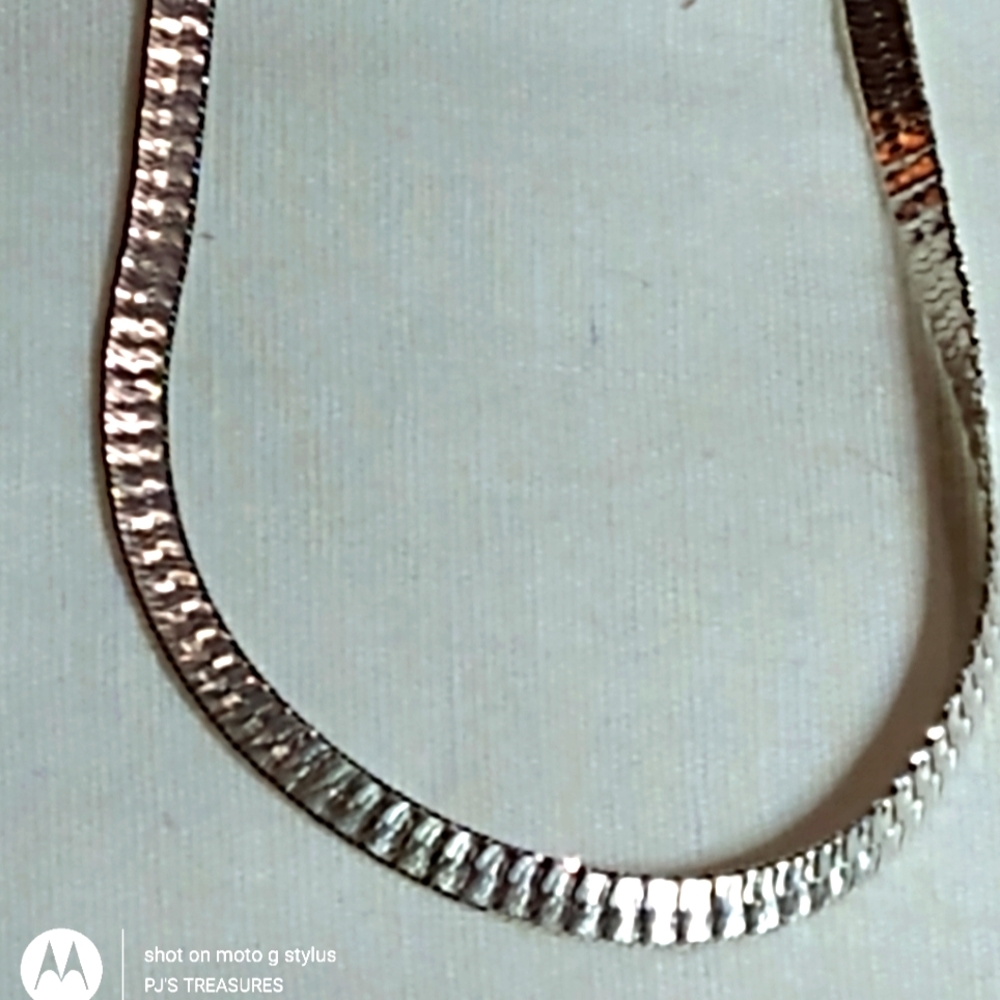 ITALIAN STERLING SILVER (*HERRINGBONE*) REVERSIBLE (R 18" JEWELERS. NC-88770)